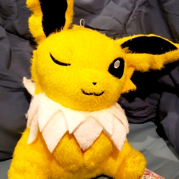 jolteon plushie